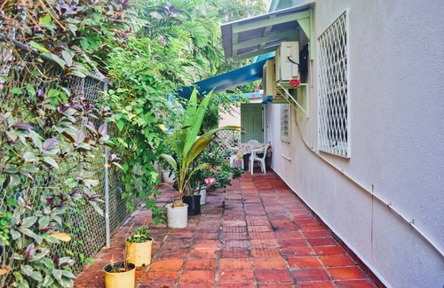 Dover Cabaña | Dover Beach - Kismet Garden 1 Bedroom Cottage