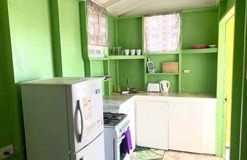 Dover Casa | Dover Beach Tiny House w kitchen