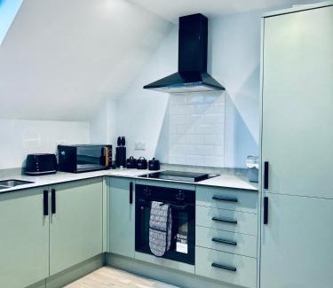 Dover Apartamento | Dover Castle & Port, on-site parking, lovely quiet area