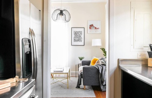 Cabbagetown Apartamento | Down the Rabbit Hole by Minty Living