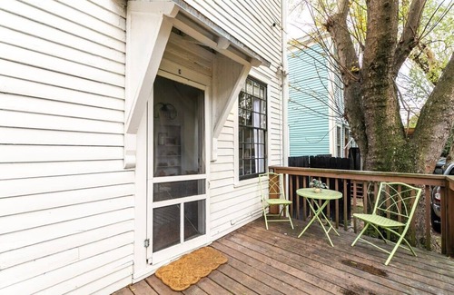 Cabbagetown Apartamento | Down the Rabbit Hole by Minty Living