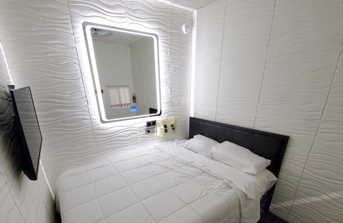 South Loop Hotel | Down Town Private sleeping PODS room in Hotel BnB for 20% to 50% discounted.