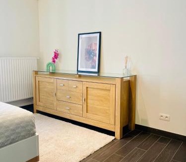 Quartier des Quais - Kaaienwijk Apartamento | Down Town Spacious Loft Retreat with Private Parking