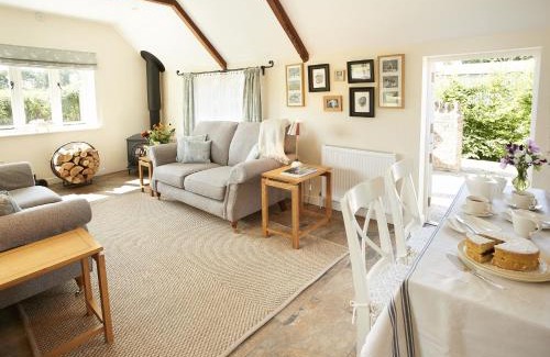 North Perrott Casa | Downclose Piggeries