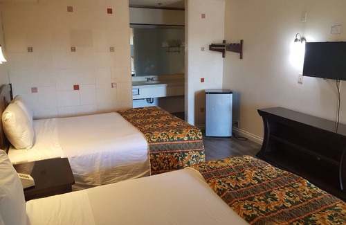 Downey Hotel | Downey Inn