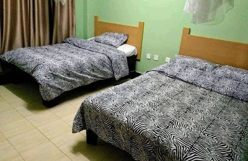 Webuye Casa | Downhill Springs Resort