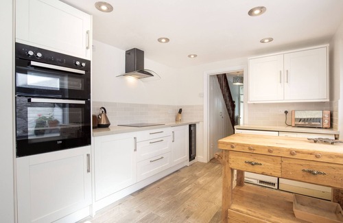 West Looe Cabaña | DOWNLEA, admite mascotas, casa de vacaciones con carácter en Looe, Ref 988129