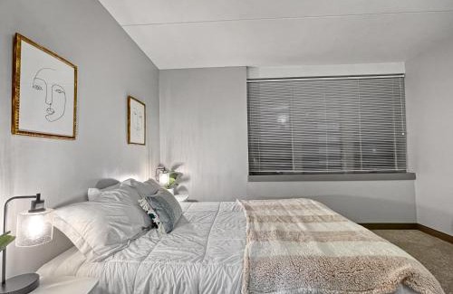 Downtown Des Moines Apartamento | Downtown 1br Gem Steps Away From Wells Fargo