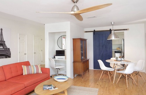 North Upper Street Casa | Downtown- 3 Bedroom 3bath townhouse-Walk to Restaurants, Markets, Parks & Rupp.