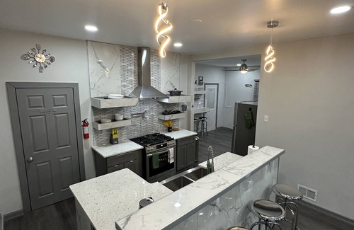 Woodbridge Casa | Downtown 5 minutes - Adults-Only Luxury Getaway with Hot Tub- NO PARTIES!
