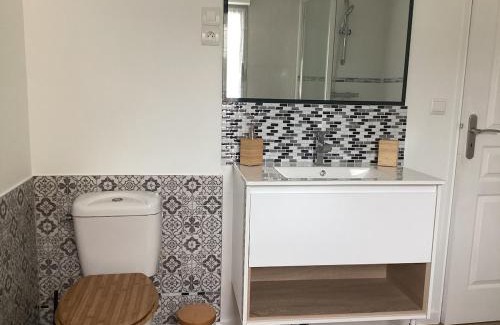 Saint-Pol-de-Leon Apartamento | Downtown apartment