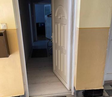 Miskolc Apartamento | Downtown Apartman near City Center & Miskolc Plaza