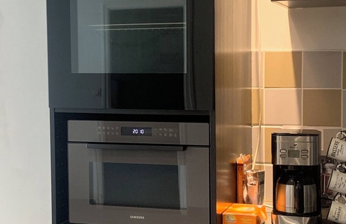 Saint-Lo Apartamento | Downtown apartment & Internet+Netflix