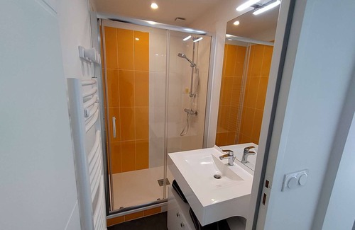 Laval Apartamento | Downtown apartment | LAVALOC