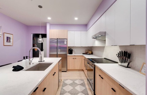 Eighth Avenue Apartamento | Downtown Apt-A Swift Walk to Broadway!