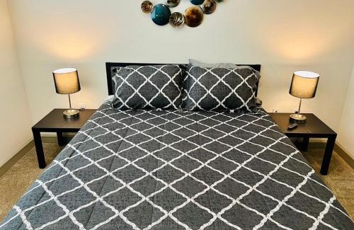 The Woodlands Apartamento | Downtown Apt FREE Parking - Fully Kitchen - FREE Laundry