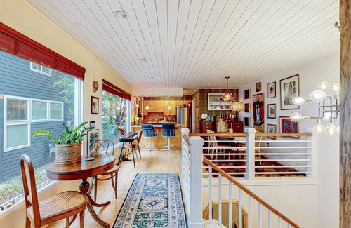 South Addition Apartamento | Downtown, art-filled apartment with fireplace, balcony, & well-equipped kitchen