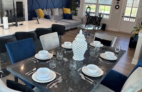 Chosewood Park Casa | Downtown Atlanta, Grant Park, Atlantic station, Coca Cola, Zoo, Belt-line.