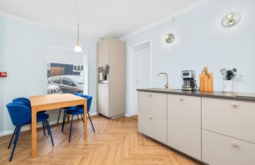 Downtown Apartamento | Downtown Baldursbrá - Two Bedroom Apartment