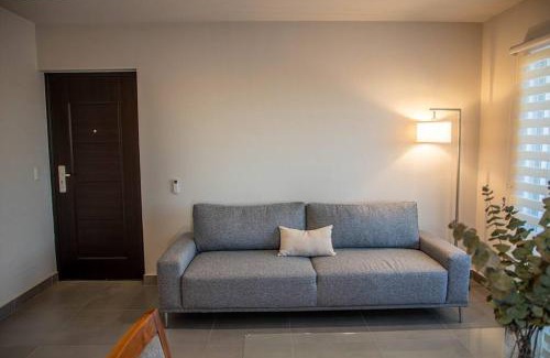 El Medano Ejidal Apartamento | Downtown Beach Condo w/Pool