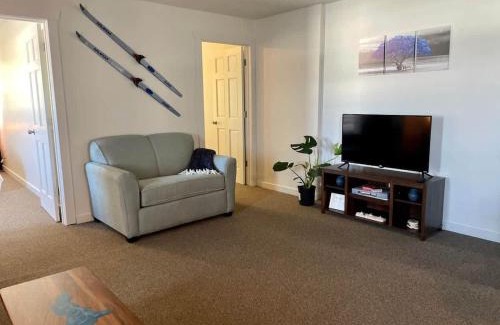 Ironwood Casa | Downtown Blue Room at Villages on Aurora