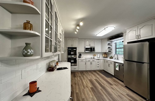 Alpharetta Casa | Downtown Boho Oasis w/ Firepit & Game Rm w/ Marvel Arcade, Sleeps 8, Wills Park