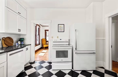 East End Casa | Downtown Bungalow with Geothermal Hot Spring
