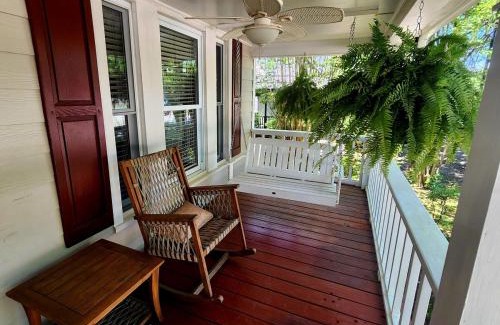 Cary Casa | Downtown Cary 1930s Bungalow - Great walkability