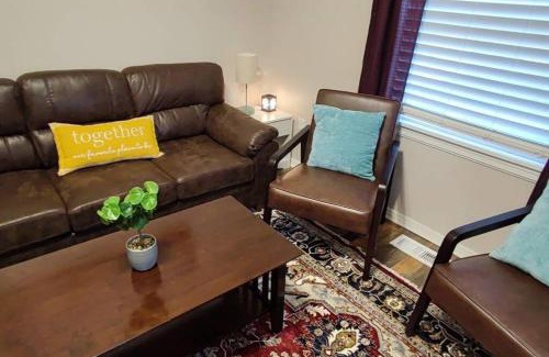 Noblesville Casa | Downtown Charm Two Bedroom Home