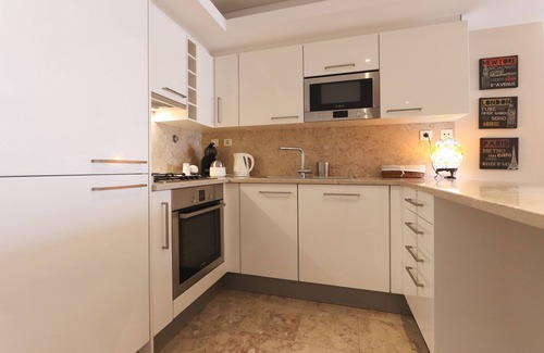Martires Apartamento | Downtown Chiado by Homing