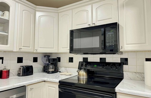 Downtown Atlanta Condominio | Downtown City View Renovated 2 Beds Free Parking