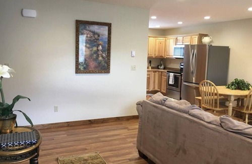 Cody Casa | Downtown Cody!!! Bobbi's Bunkhouse B