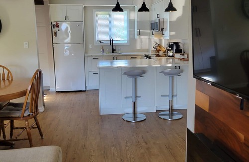 Collingwood Casa | Downtown Collingwood getaway!