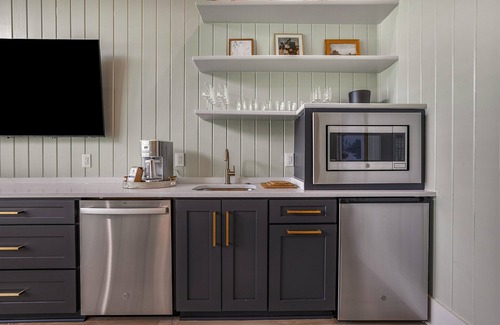 Fairhope Cabaña | Downtown Cottage Hideaway Suite E