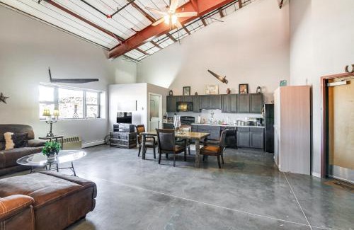 Del Norte Apartamento | Downtown Del Norte Apartment Ski, Hike and Shop!