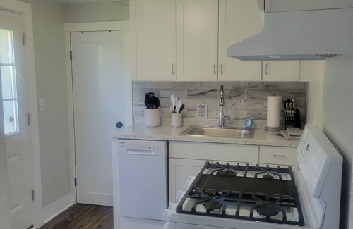 Asbury Park Apartamento | Downtown Delight: 1BR Near Asbury Park Beach