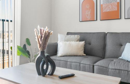 Five Points South Apartamento | Downtown Delight 2BR 2BA Fully Equipped Amenities