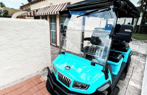Delray Beach Cabaña | Downtown Delray cottage w/GOLF CART & Beach Pass! Walk to Atlantic Ave & Tennis.