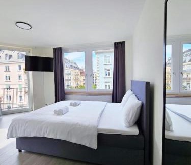 Sihlfeld Apartamento | Downtown Deluxe Studio with Queen Bed BE-46