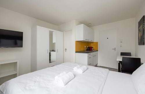 Sihlfeld Apartamento | Downtown Deluxe Studio with Queen Bed BE-55