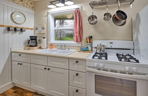 Arcata Apartamento | Downtown Drift-Hot Tub,Sauna,Bikes,Pet Friendly