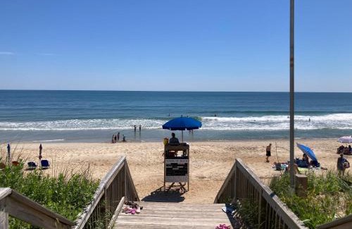 Duck Casa | Downtown Duck Resort Perks Ocean Views & Hot Tub