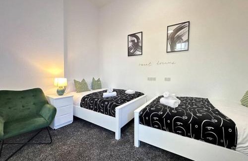 Dudley Apartamento | Downtown Dudley Chic - Near Top Sights