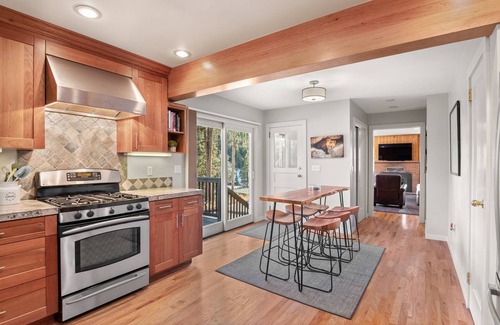 Kerr Gulch Casa | Downtown Evergreen & 10miles to Red Rocks Amphitheatre equipped for long stays