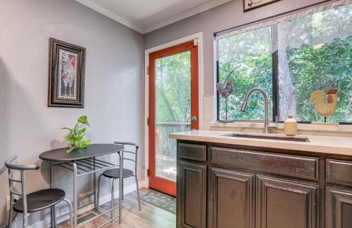 Fair Oaks Casa | Downtown Fair Oaks Home about 15 Mi to Sacramento!
