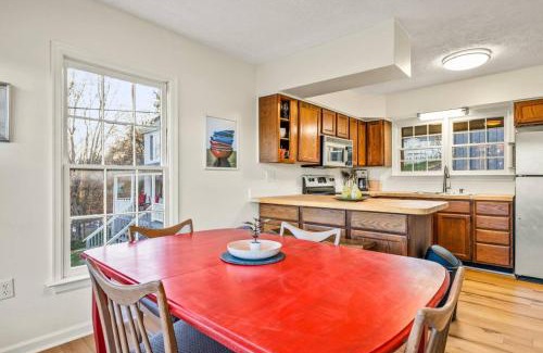 Luray Apartamento | Downtown Getaway - Patio Views