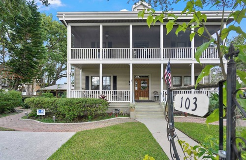 Green Cove Springs Casa | Downtown Historic Victorian, Steps to Clay Theatre