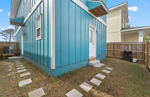 South Pensacola Casa | Downtown home + bay views + seafood market
