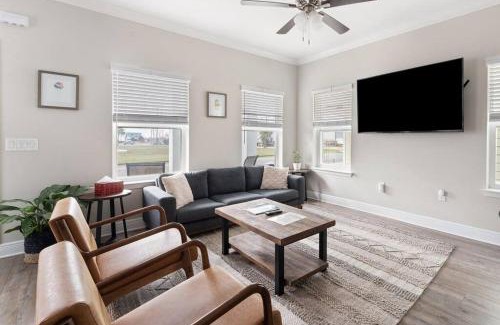 South Pensacola Casa | Downtown home + bay views + seafood market