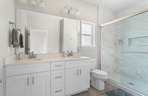 South Pensacola Casa | Downtown home + bay views + seafood market